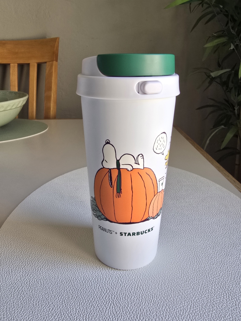 Peanuts x Starbucks 16 Oz White Tumbler with Orange Pumpkin Peanuts Art